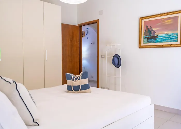 Bluemary Apartment *